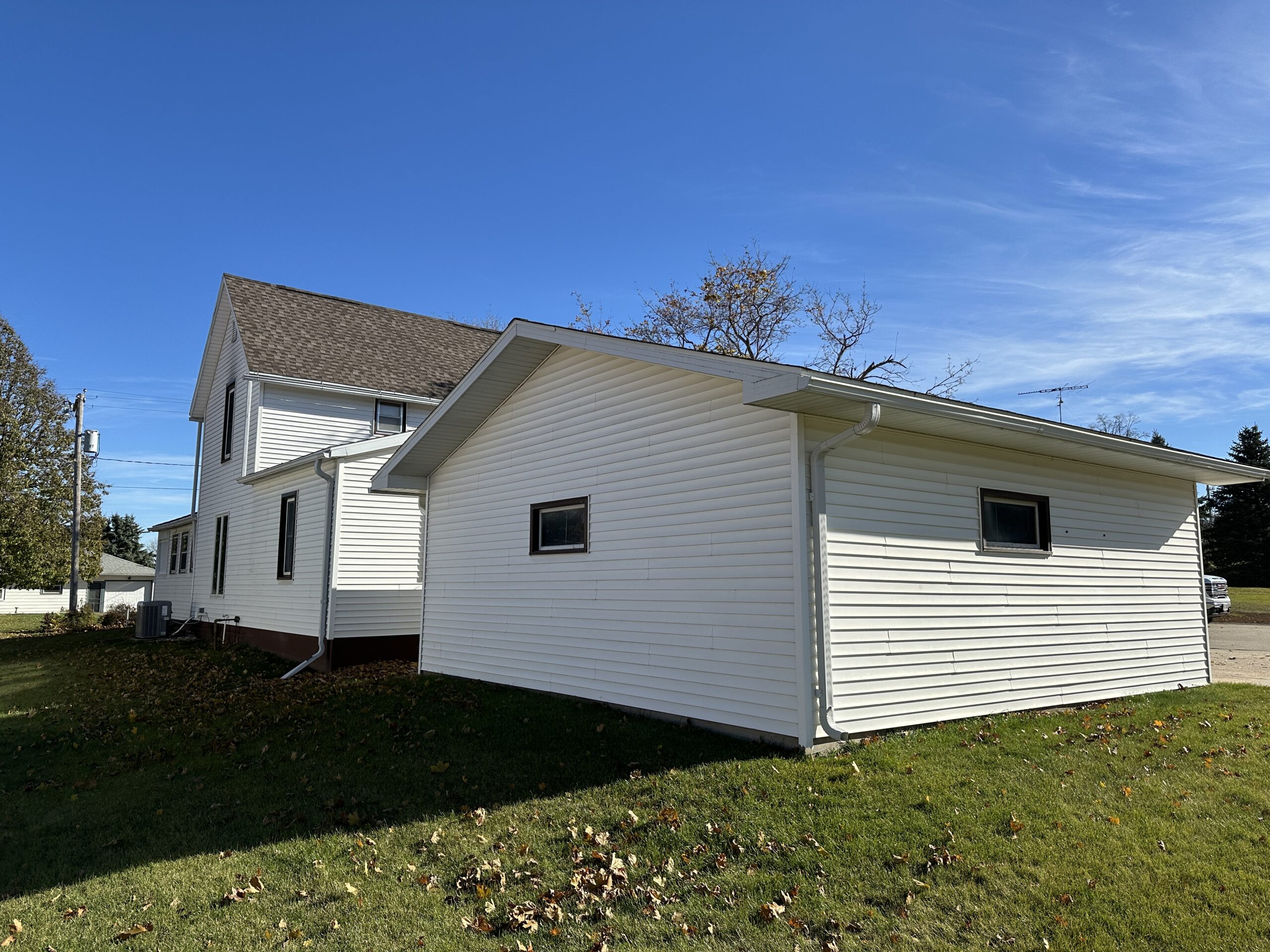 712 S Main St Randolph, NE - Home of Ag Land Realty, LLC